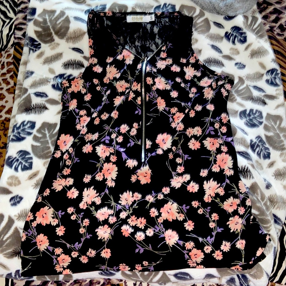 Summer stylish tank from Coco&Tashi in a size Small!